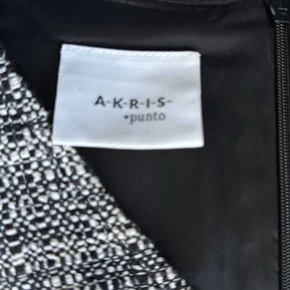 Akris Punto black tweed front V-neck sleeveless  dress size 12 - Picture 6 of 7
